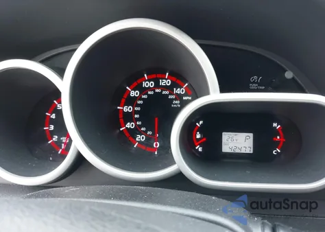 2010 Toyota Matrix S z USA, uszkodzony, nr VIN 2T1KE4EE5AC036697